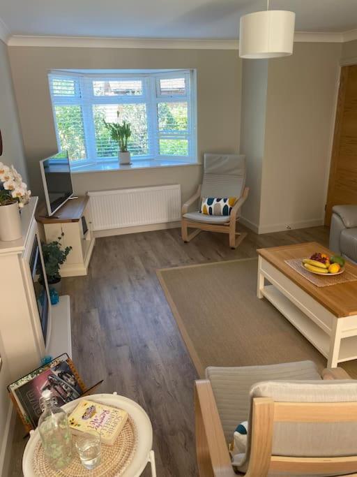 Beautiful 3 Bed Home In The Heart Of New Forest Hordle Dış mekan fotoğraf